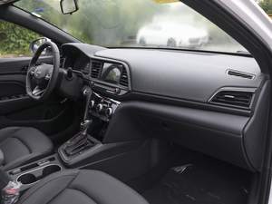 2020款1.4T 双离合炫动活力型 中控区