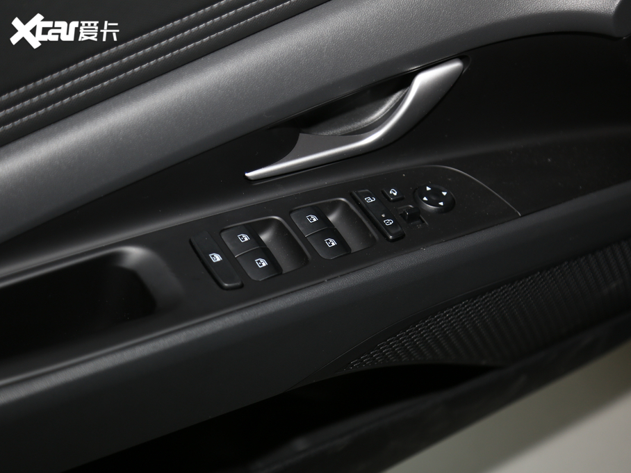 2021�����m�� 1.5L LUX���F��