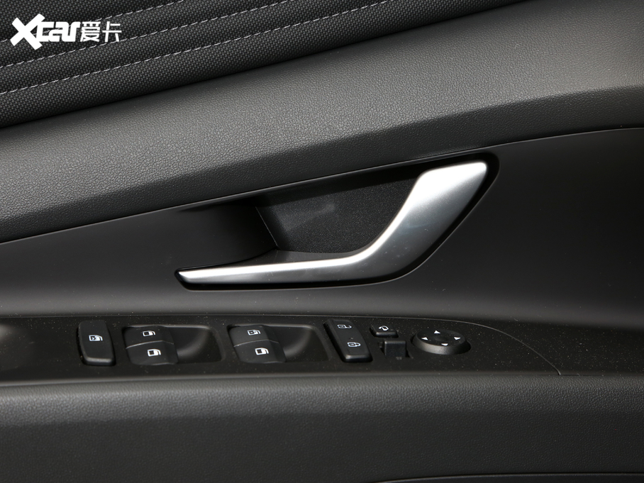 2021�����m�� 1.5L GLX��Ӣ��