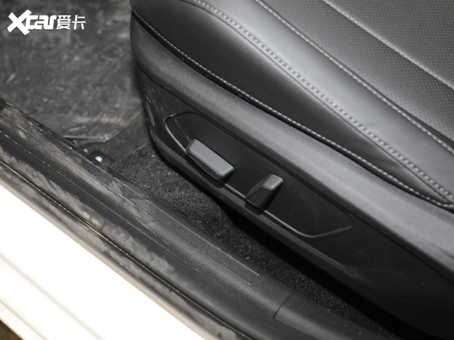 2021�����m�� 1.5L LUX���F��