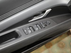 20211.5L LUXF {܇ƅ^	