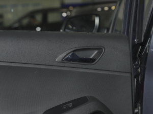 2021240T GDi DCTIȰGLS g