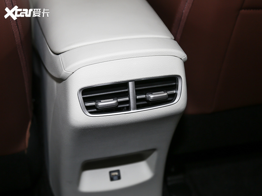 2021�����D 1.8L CVT���F��LUX