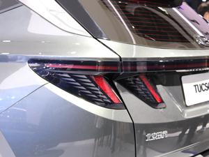 2021 ;L 1.5T (q)Ş (x)(ji)^