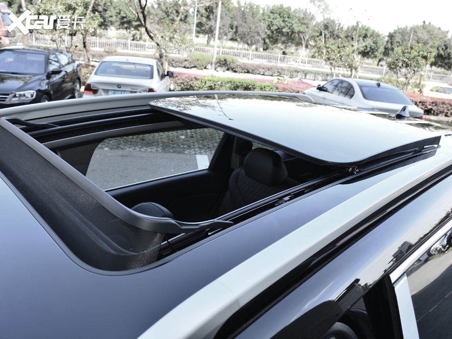 2020F_ 380 TGDi GLS ԄӃA