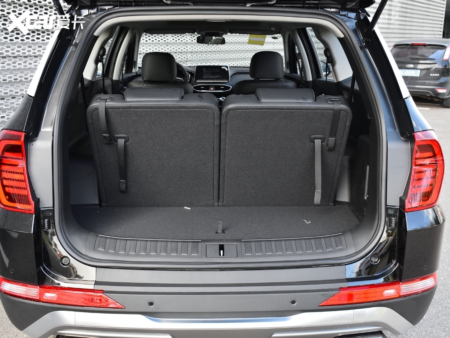 2020F_ 380 TGDi GLS ԄӃA