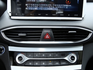 2020款380 TGDi DLX 自动两驱智尊版PLUS 中控区