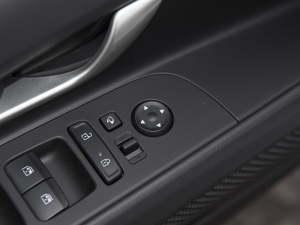 20221.5L CVT LUXF п؅^(q)