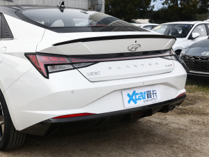 2022240TGDi DCT LUXF ^