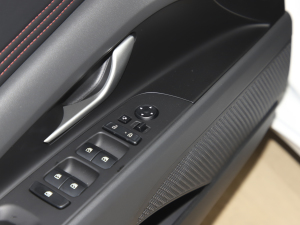 20221.5L CVT 20o п؅^