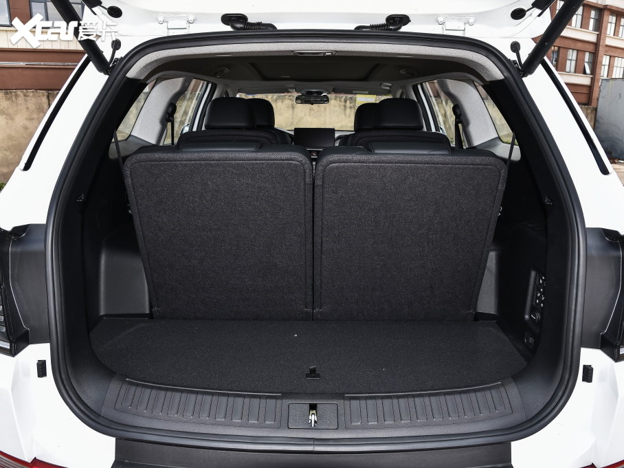 2023F_ м 380T GDi ԄӃLUXF