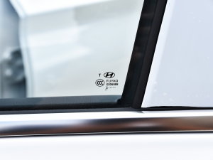 2023м 380T GDi ԄӃLUXF ^