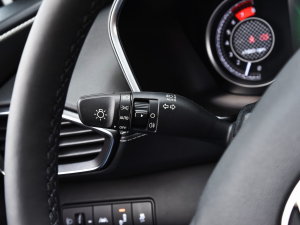 2023м 380T GDi ԄӃLUXF п؅^