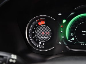 2023м 380T GDi ԄӃLUXF п؅^