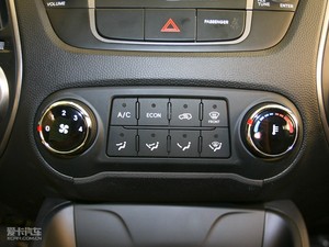 2010款2.0L 手动两驱新锐版 空调调节