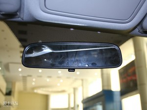 2010款2.0L 手动两驱新锐版 空间座椅