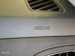 2010款2.0L 手动两驱新锐版 空间座椅