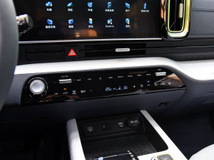 20232.0L FLUX {(dio){(dio)(ji)