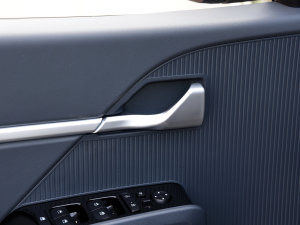 20232.0L FLUX п؅^(q)