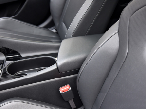 2023款1.5L CVT TOP旗舰版 中央扶手箱