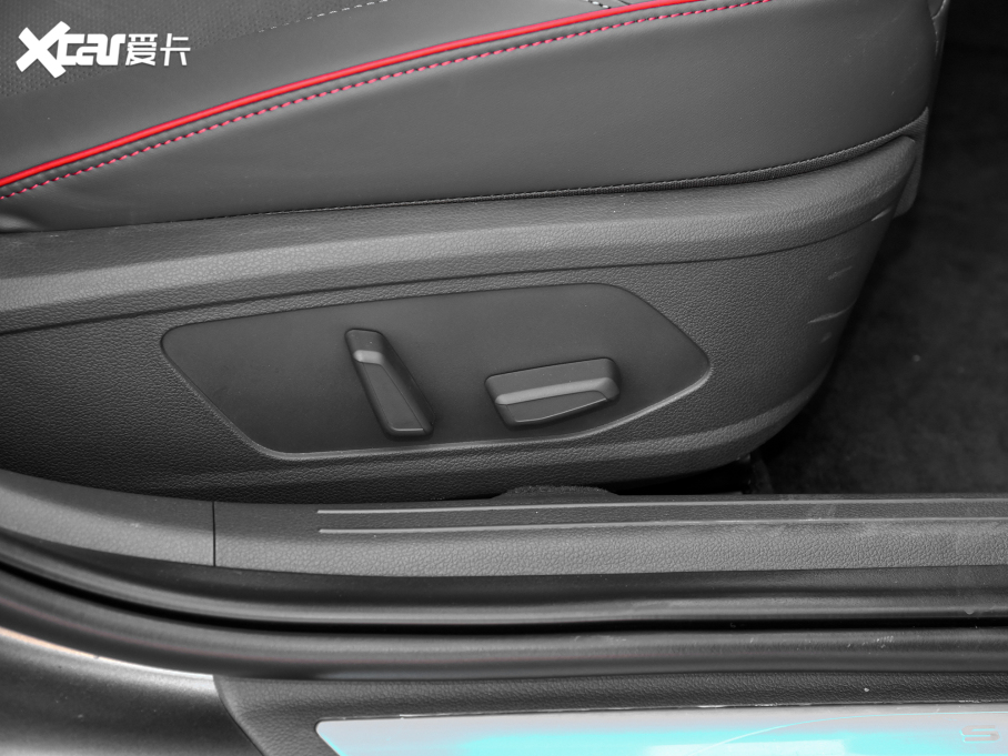 2024�����{�� 2.0T N Line Max