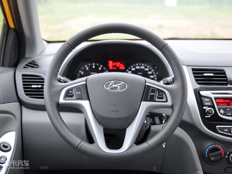 2010{ 1.6L GLS Ԅ(dng)F