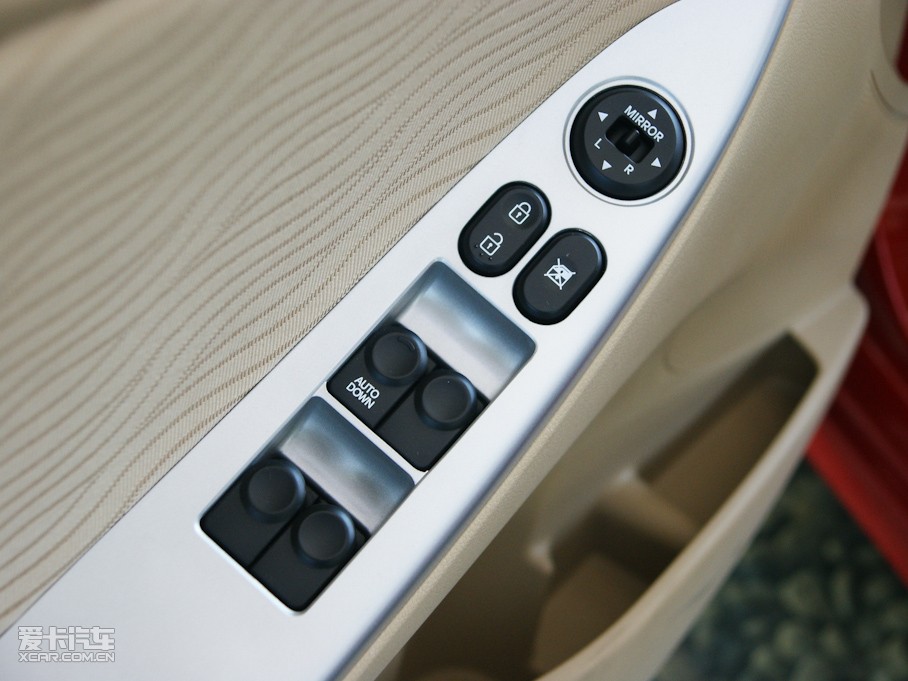 2010{ 1.4L GLS ԄӺA