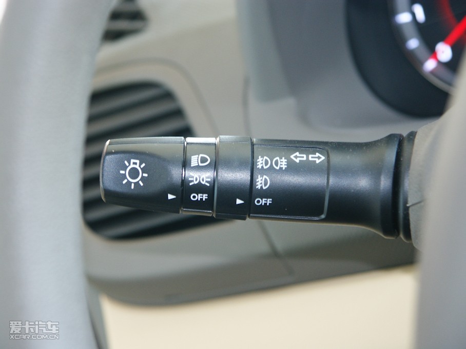 2010{ 1.4L GLS ԄӺA