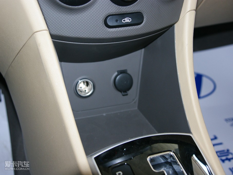 2010{ 1.4L GLS ԄӺA