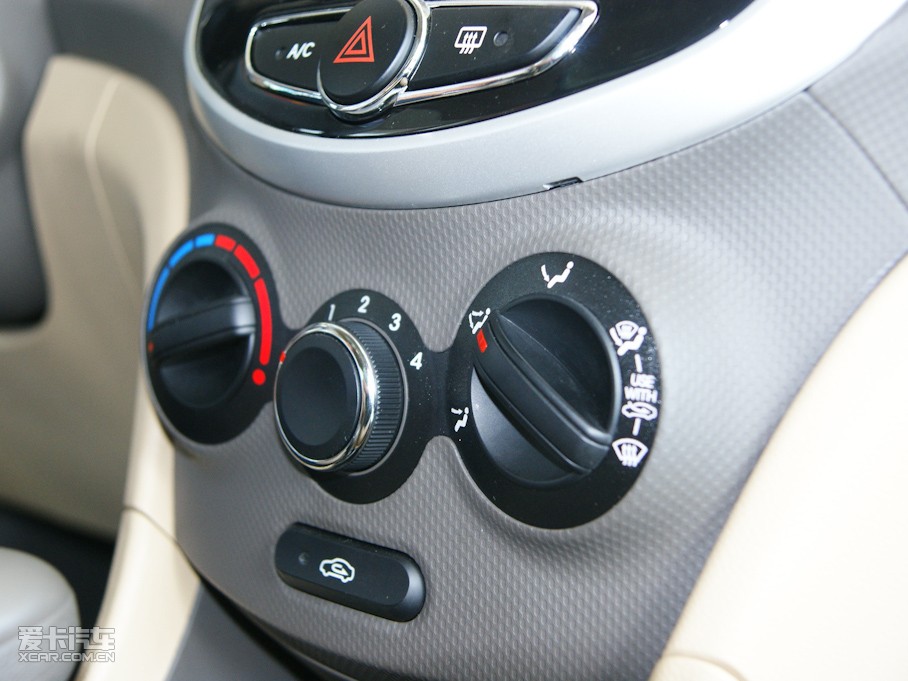 2010{ 1.4L GLS Ԅ(dng)A