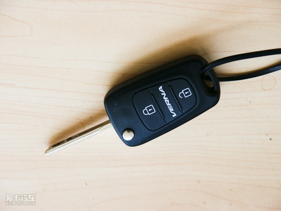 2010{ 1.4L GLS ԄӺA