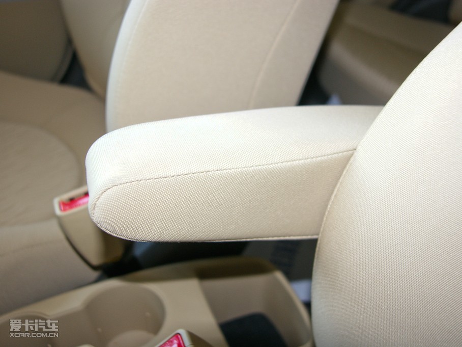 2010{ 1.4L GLS ԄӺA