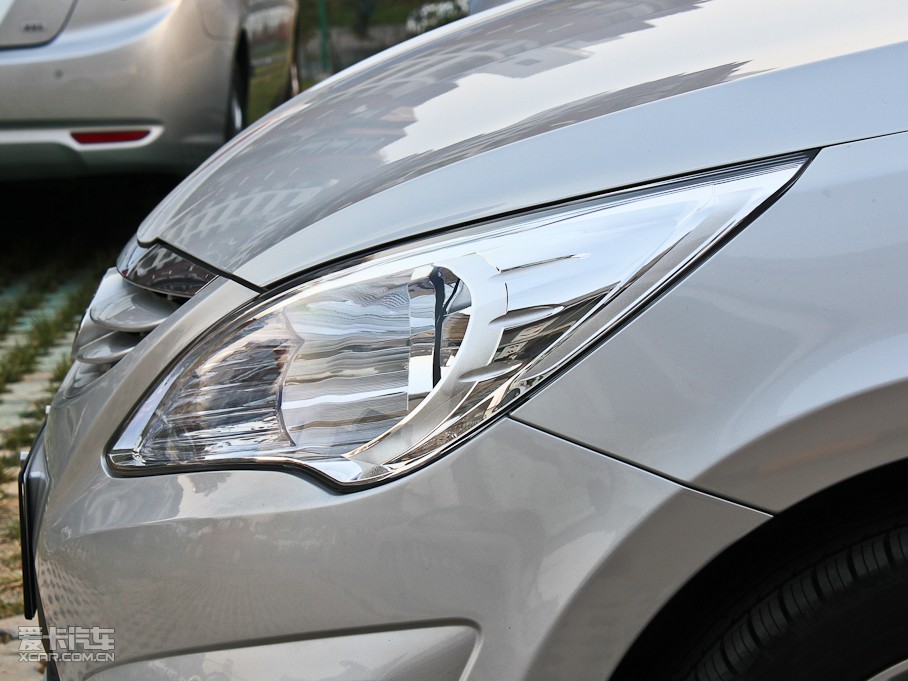 2010{ 1.6L GLS Ԅ(dng)F