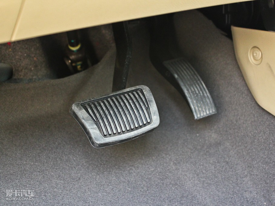 2010{ 1.6L GLS Ԅ(dng)F