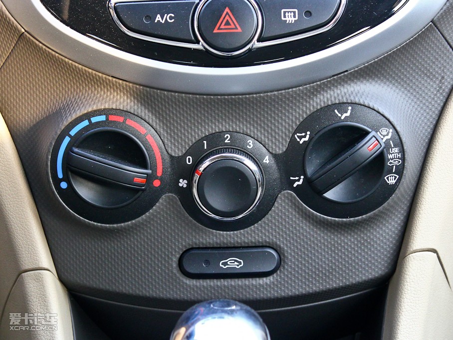 2010{ 1.6L GLS Ԅ(dng)F