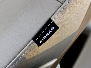 2010款1.6L GLS 自动尊贵版 空间座椅