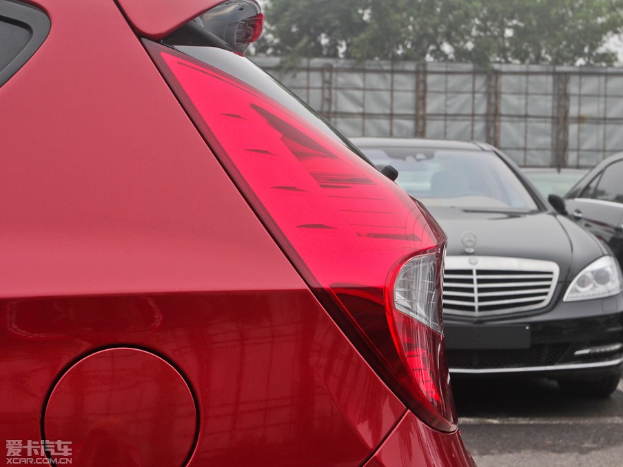 2011������ 1.6L GLS �Ԅ����F��