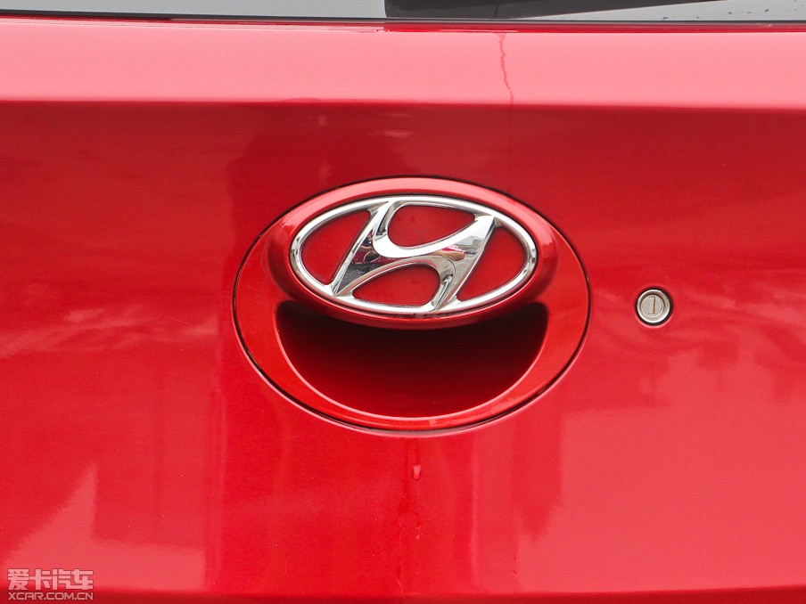 2011������ 1.6L GLS �Ԅ����F��