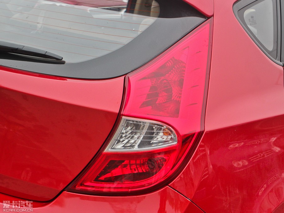 2011������ 1.6L GLS �Ԅ����F��