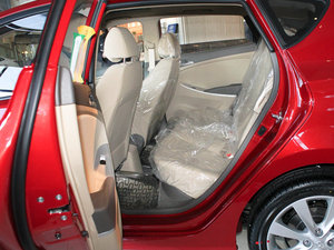 2011款1.4L GS 自动舒适版 后排空间