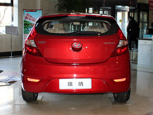 2011款1.4L GS 自动舒适版 正后	