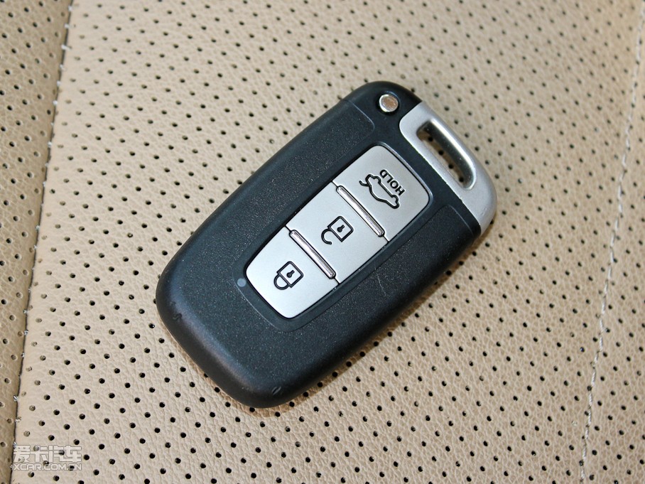 2011{ 2.4TOP Ԅ(dng)피(j)