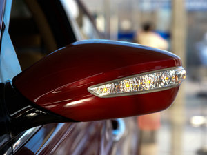 2011款2.0GLS 自动领先版 细节外观