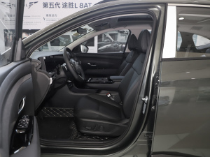 2024款途胜L 1.5T 尊贵版 空间座椅
