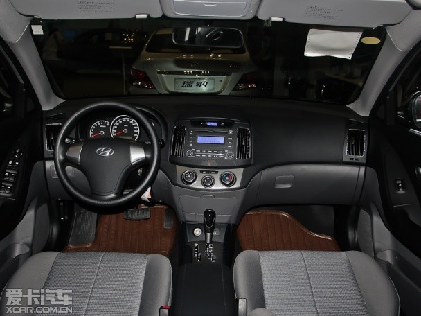 北京現(xiàn)代2011款?lèi)倓?dòng)