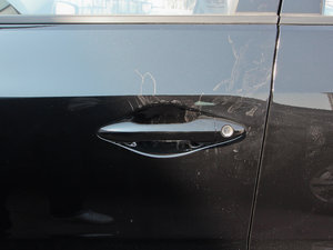 2011款1.6L 手动舒适版 主驾门拉手