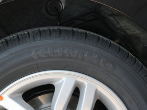 2011款1.6L 手动舒适版 轮胎品牌