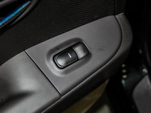 2011款1.6L 手动豪华版 中控区