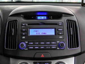 2011款1.6L 手动豪华版 空调出风口