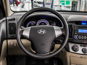 2011款1.6L 手动豪华版 方向盘